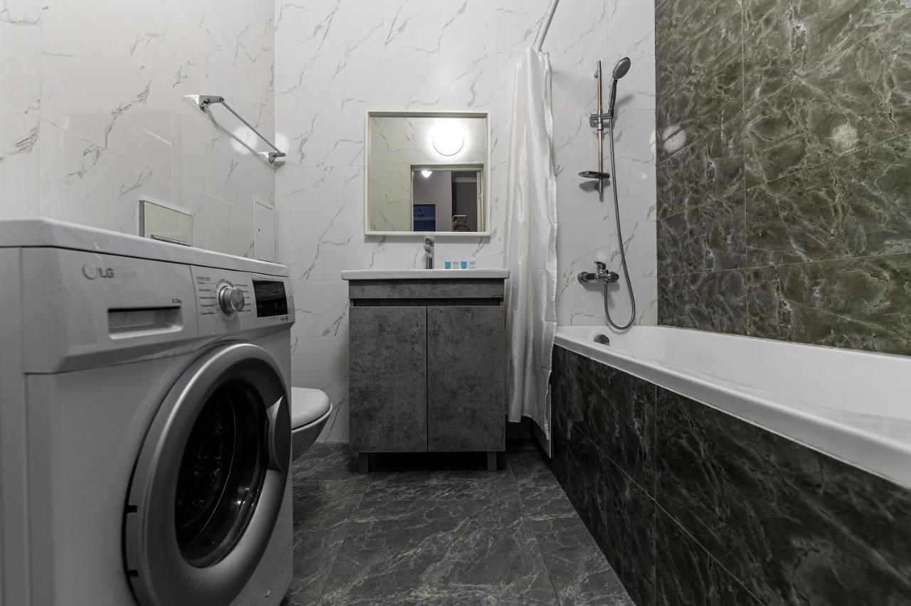 Уютная 1 Комнатная Freedom Apartman Asztana Kültér fotó