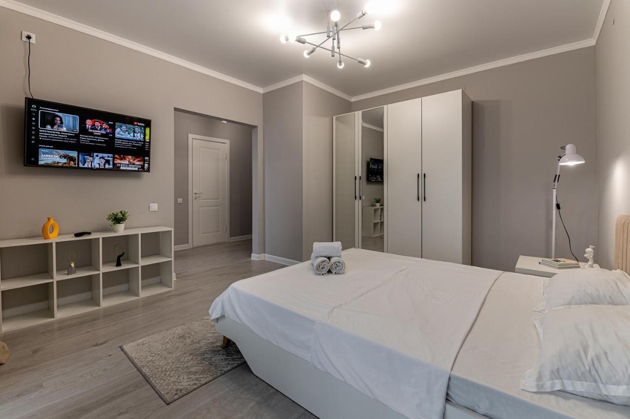 Уютная 1 Комнатная Freedom Apartman Asztana Kültér fotó
